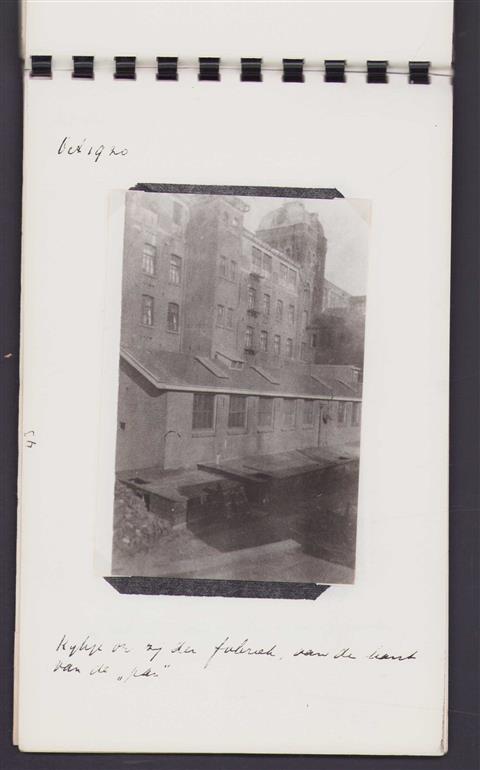 Spinnerij N.K.S.  [Nederlandsche Katoen Spinnerij] (bedrijfsgeschiedenis) - 17 foto's fabriek enz met tekst