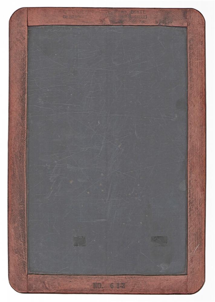 SCHOOLMATERIAAL - oude schrijf-lei met houten rand
