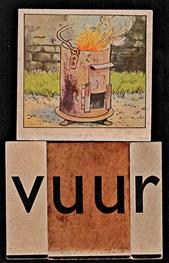 VUUR  Klassikale leesplank losse kaart met de letters