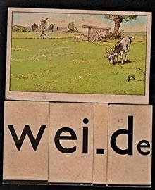 WEIDE  Klassikale leesplank losse kaart met de letters