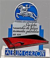 Dik kartonnen in vorm gesneden winkel reclame voor "Album Gerzon" - Sus fotos mementos guardelas et un Album Gerzon